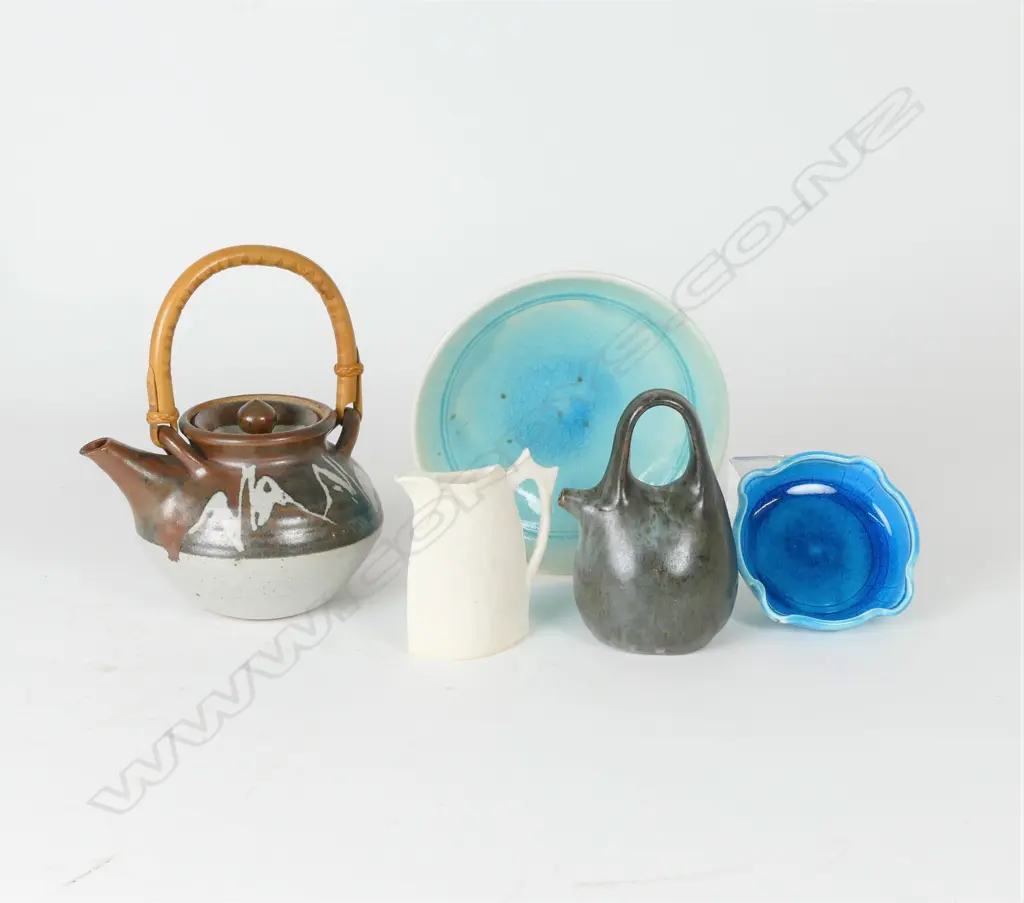 Five Ian Firth pottery items Image 1++