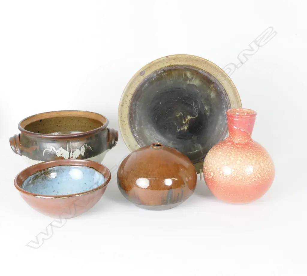 Five Ian Firth pottery items Image 1++