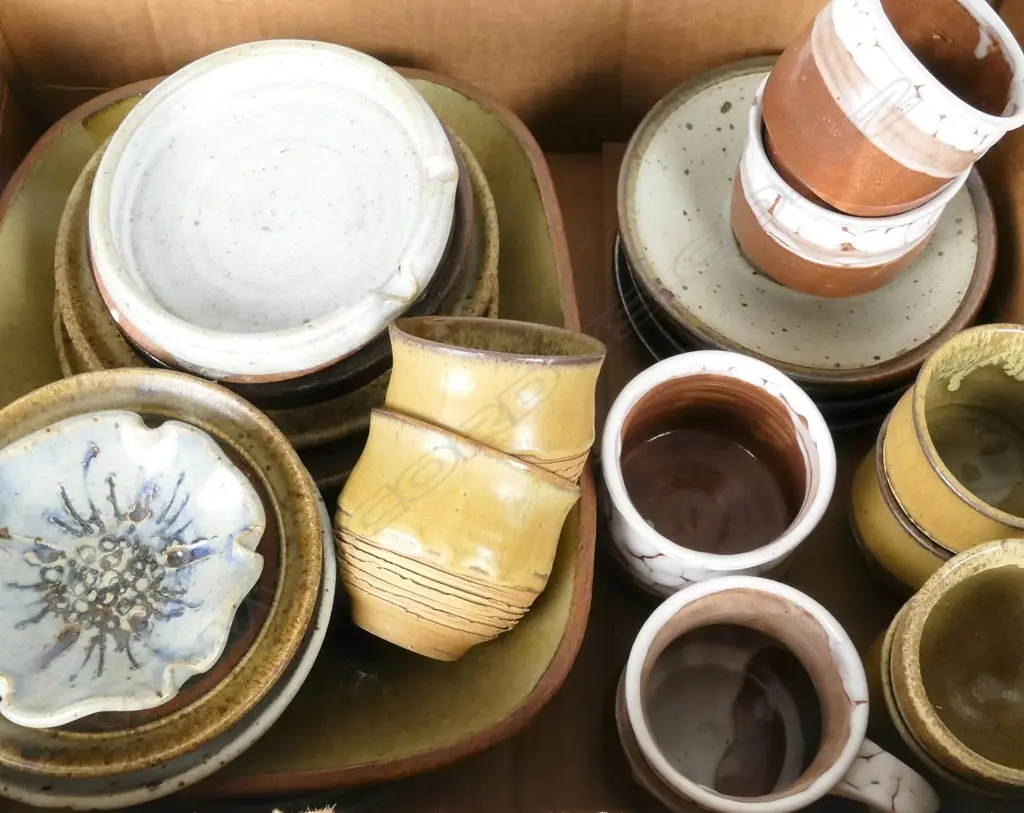 24 Ian Firth mainly small pottery items Image 1++