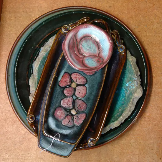 A collection of four N.Z. Studio Pottery pieces