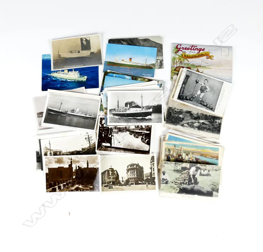 A collection of  over 50 early/mid 20thC postcards Image 1++