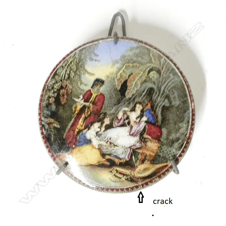 Four Victorian Pratt pot lids Image 1++