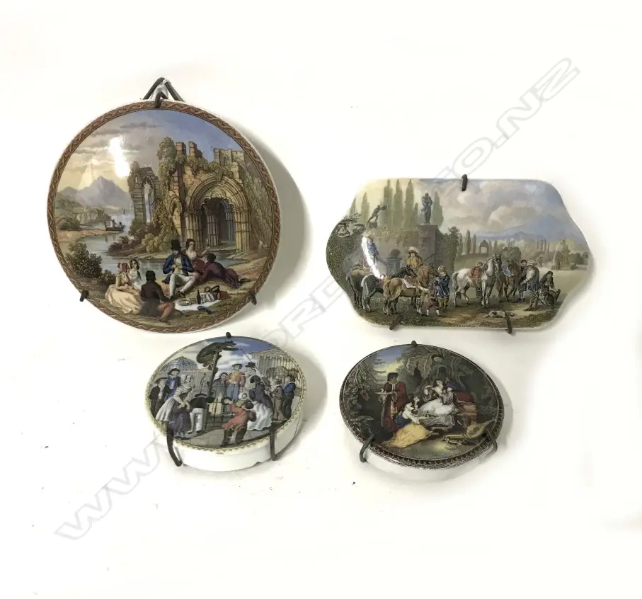 Four Victorian Pratt pot lids Image 1++