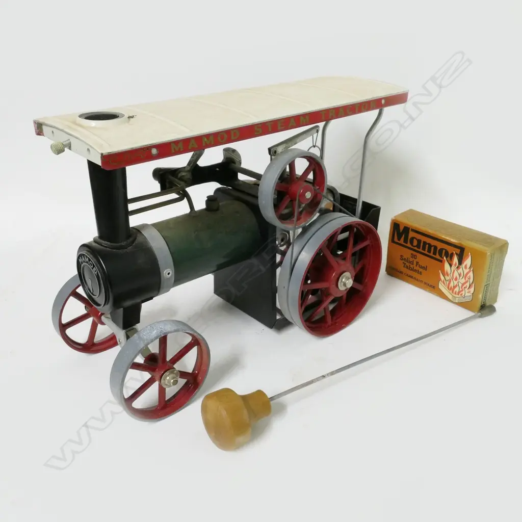 A Mamod steam tractor Image 1++