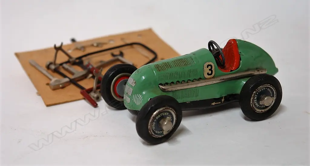 A vintage Schuco Studio 1050 1936 Mercedes Benz Grand Prix green racer Image 1++