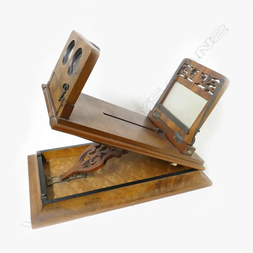 A Victorian rosewood stereoscope card viewer Image 1++