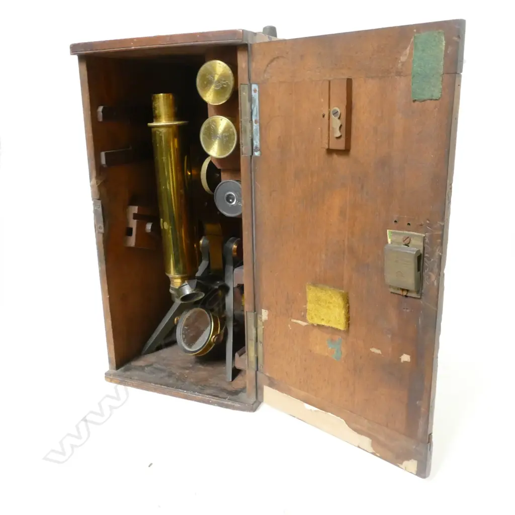 A 19thC gilt brass monocular microscope Image 1++