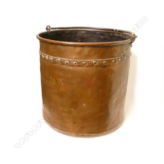 A large 19thC copper circular bucket