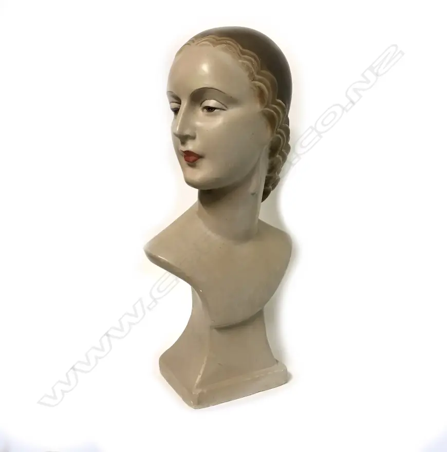 A good Art Deco plaster shop display bust Image 1++