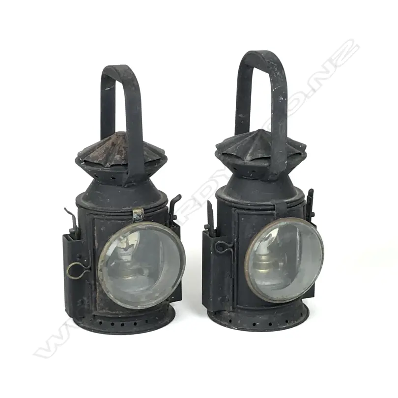 Two old railway signalling lanterns Image 1++