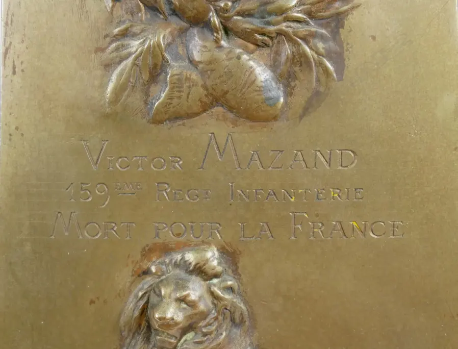 A French WWI brass strut-back remembrance plaque Image 1++