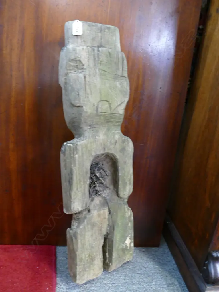 An old Maori carved poutokomanawa figure Image 1++