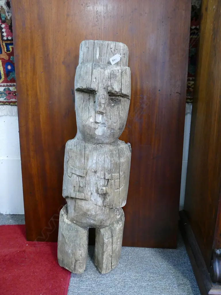 An old Maori carved poutokomanawa figure Image 1++
