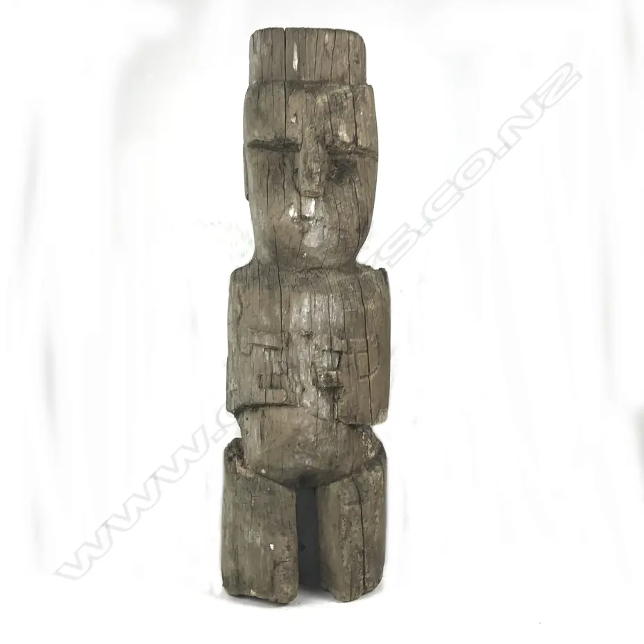 An old Maori carved poutokomanawa figure Image 1++