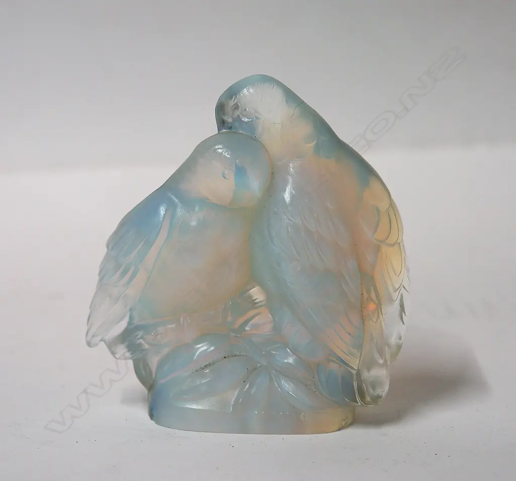 An Art Deco Jobling's Art Glass 'Opaleque' love birds sculpture Image 1++