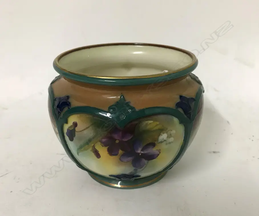 A Hadley Worcester small table jardiniere Image 1++