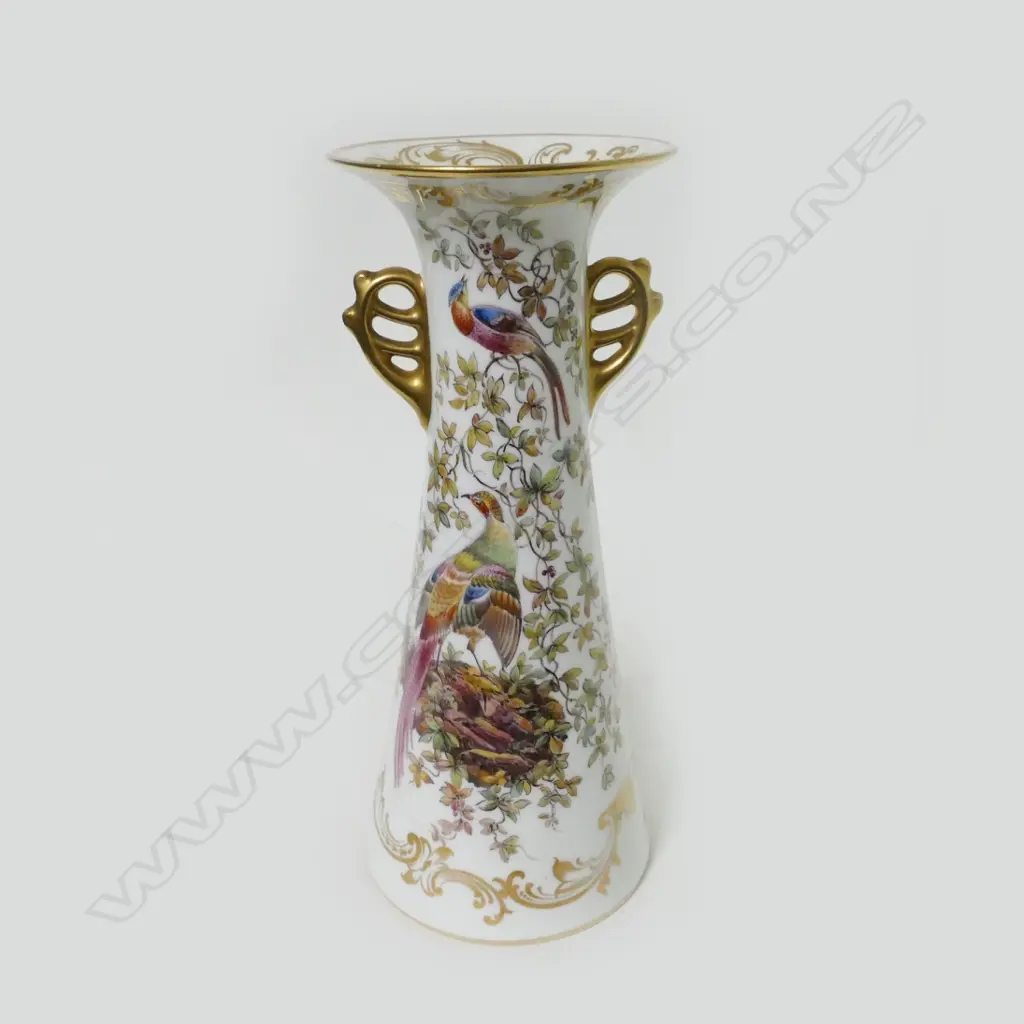 A Royal Doulton hand painted vase Image 1++