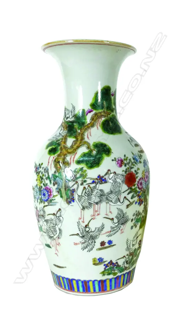 A Chinese porcelain large vase Image 1++