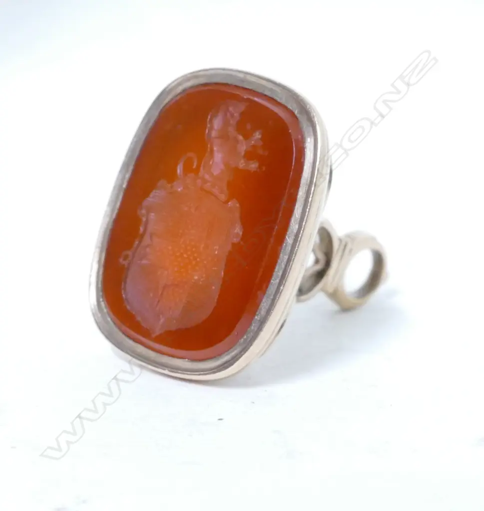 A George III 9ct. rose gold seal Image 1++