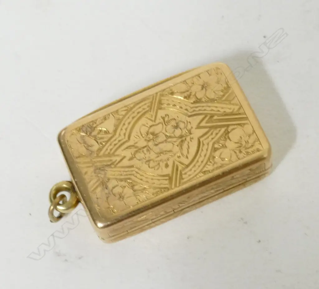 A rare 15ct. yellow gold vinaigrette Image 1++