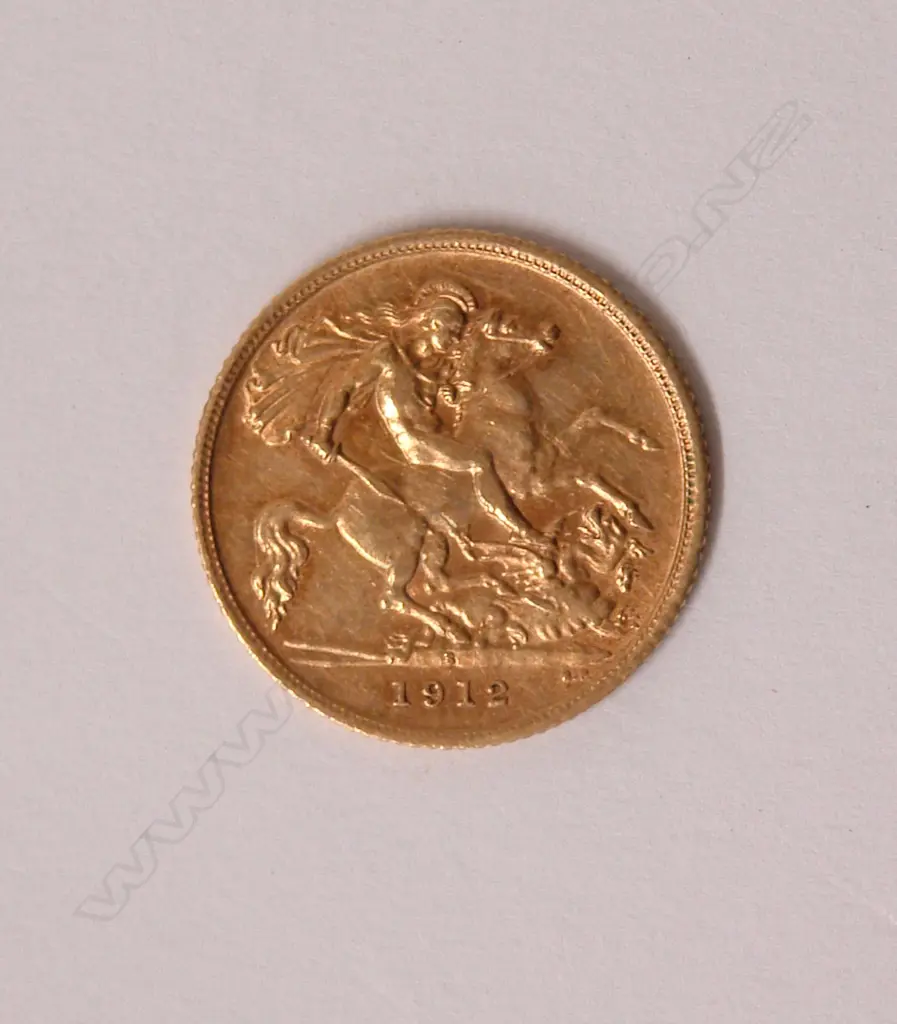 A 1912 gold half-sovereign Image 1++