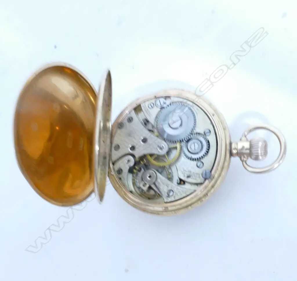 A 9ct. gold open face pocket watch Image 1++
