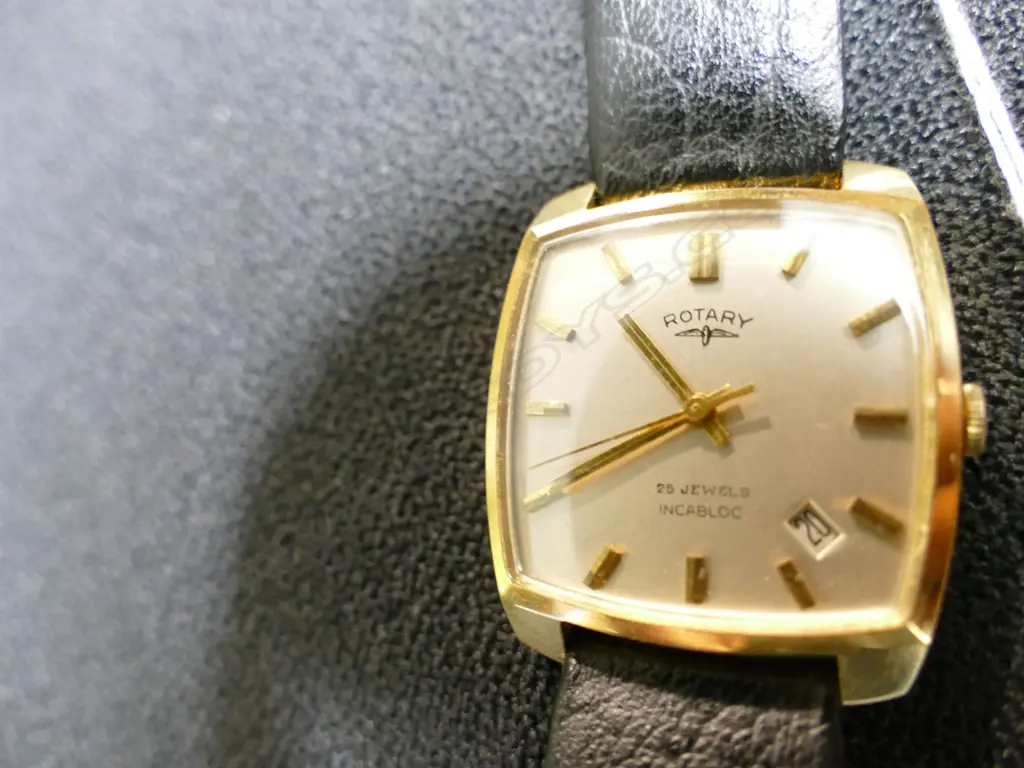 A Rotary 18ct. gold cased gent's wristwatch Image 1++