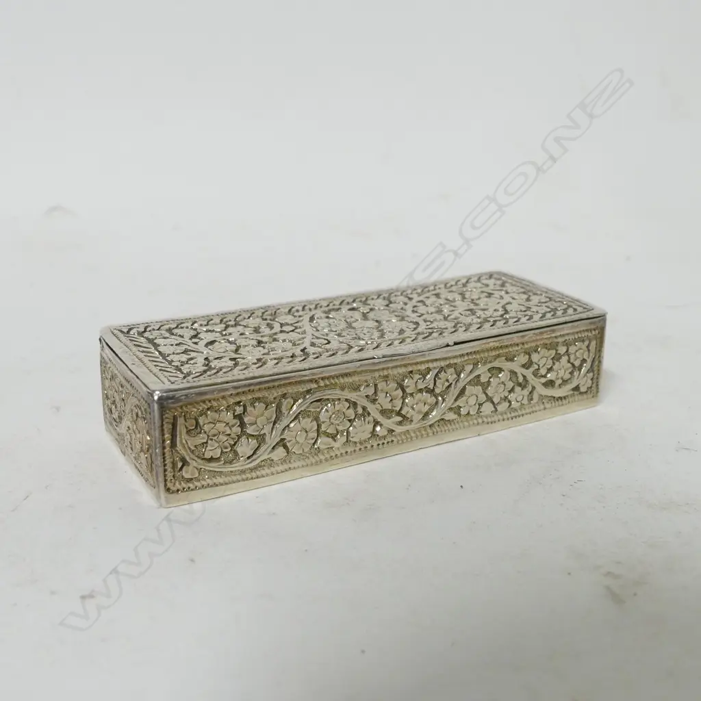 A colonial Indian silver rectangular box Image 1++