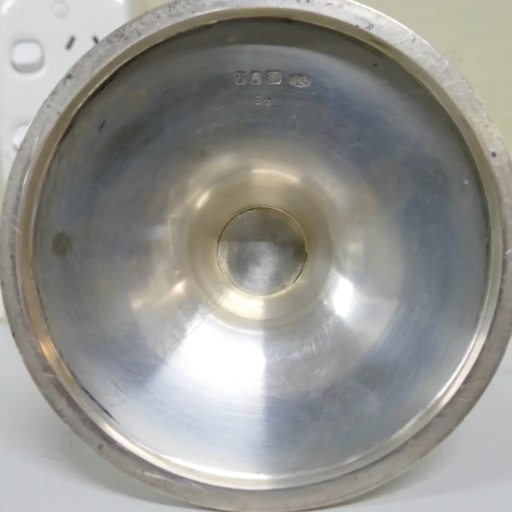 A Stuart Devlin silver and silver gilt four light candelabra Image 1++