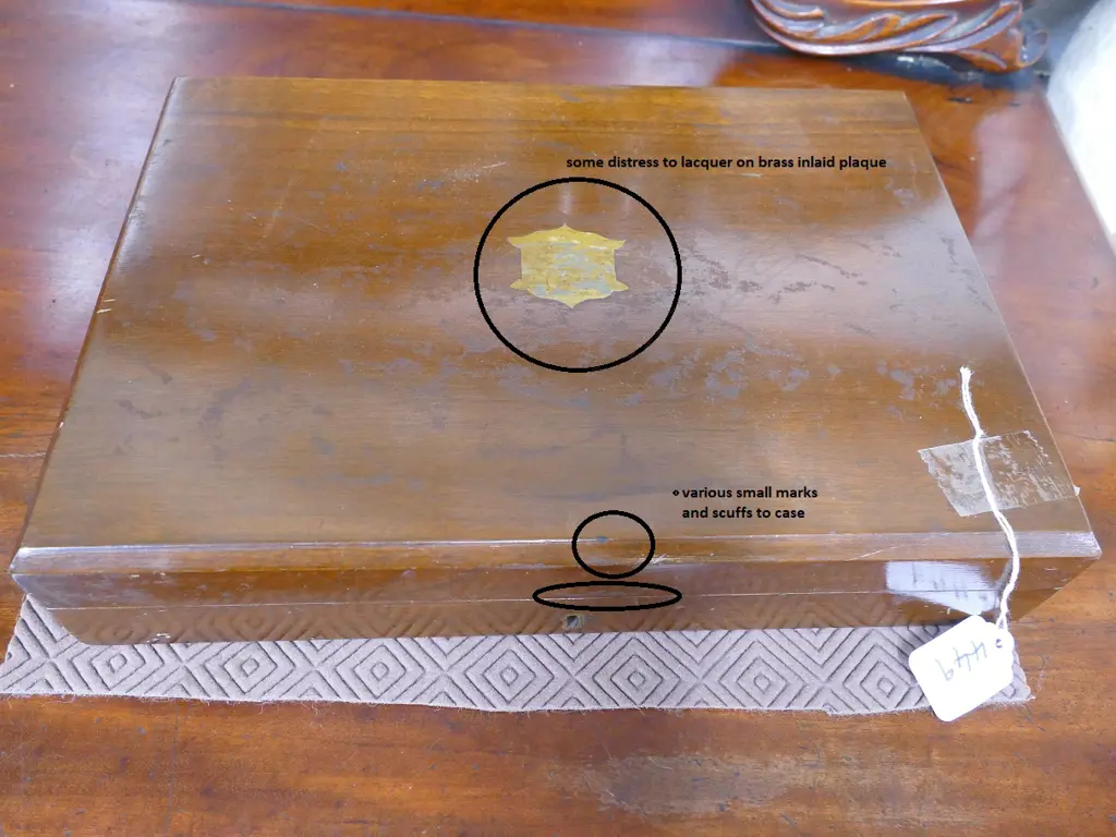 A box set of 12 Victorian fruit knives and forks Image 1++