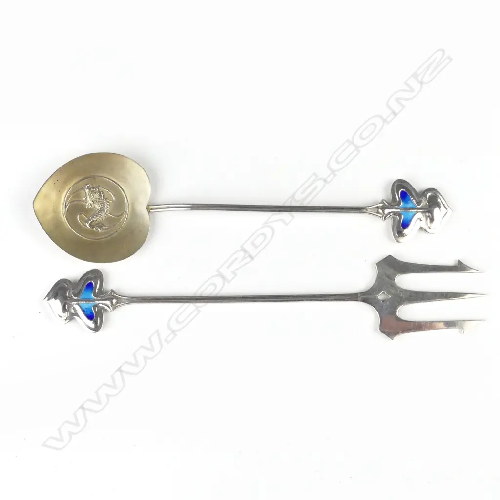 An Art Nouveau silver christening set of a spoon and fork by Daniel George Collins Birmingham 1905 Image 1++