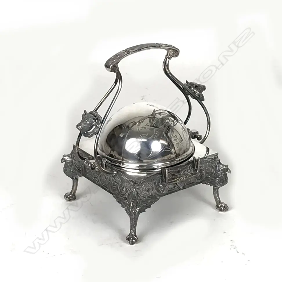An American Art Nouveau silver plate butter tureen Image 1++