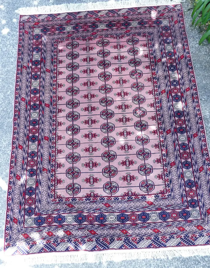 A finely knotted Bokhara rug Image 1++