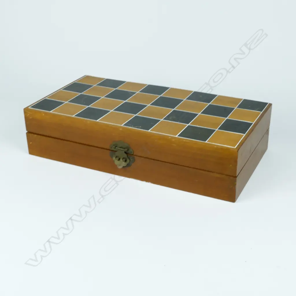 A Chinese ivory chess set Image 1++