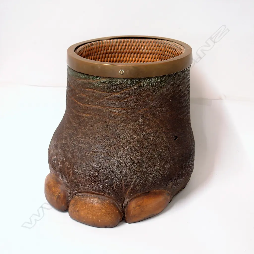 A c.1900 elephant foot waste paper basket Image 1++