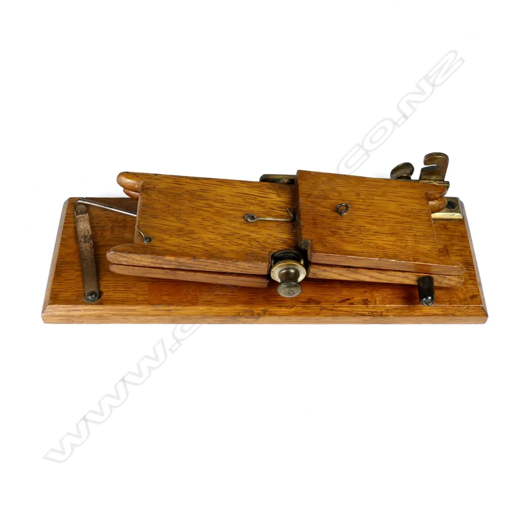 A rare Hardy's 1911 collapsible line winder Image 1++