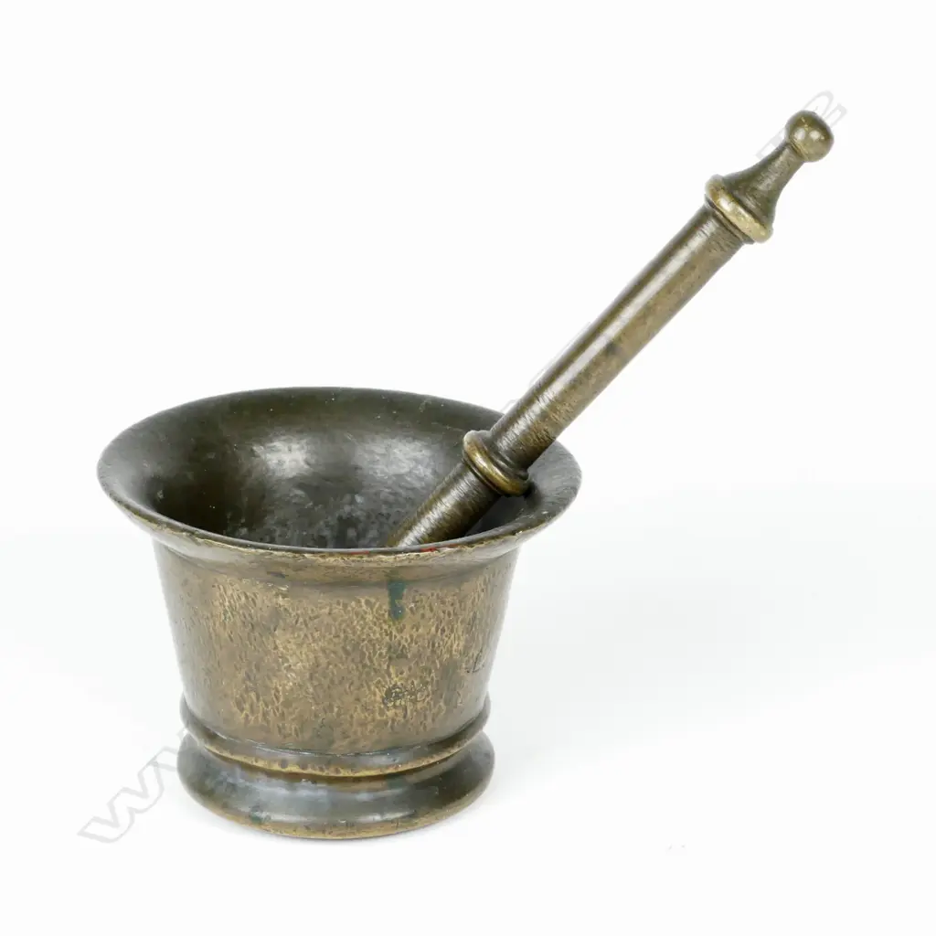 BRASS PESTLE AND MORTAR Image 1++