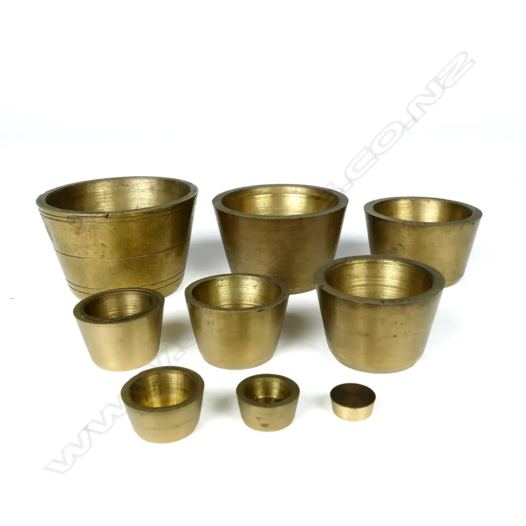 A set of brass Troy bucket weights Image 1++