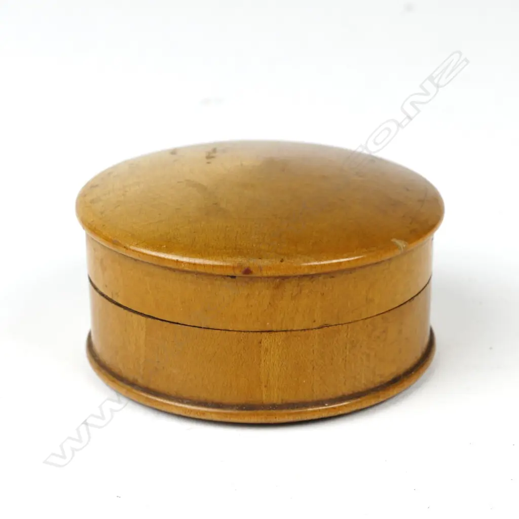 A late Georgian magnetic pocket sun dial Image 1++