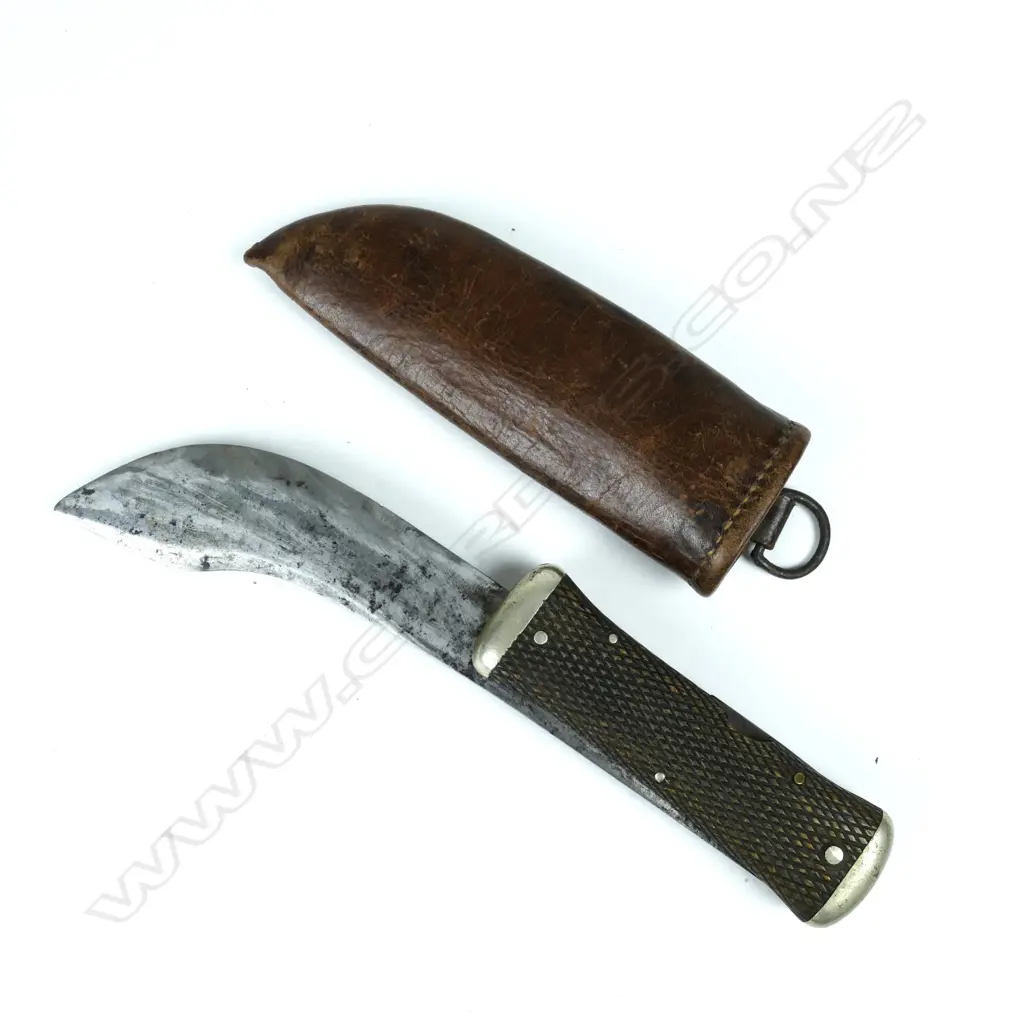 A Victorian lock-back hunting knife by W. Thornhill Image 1++