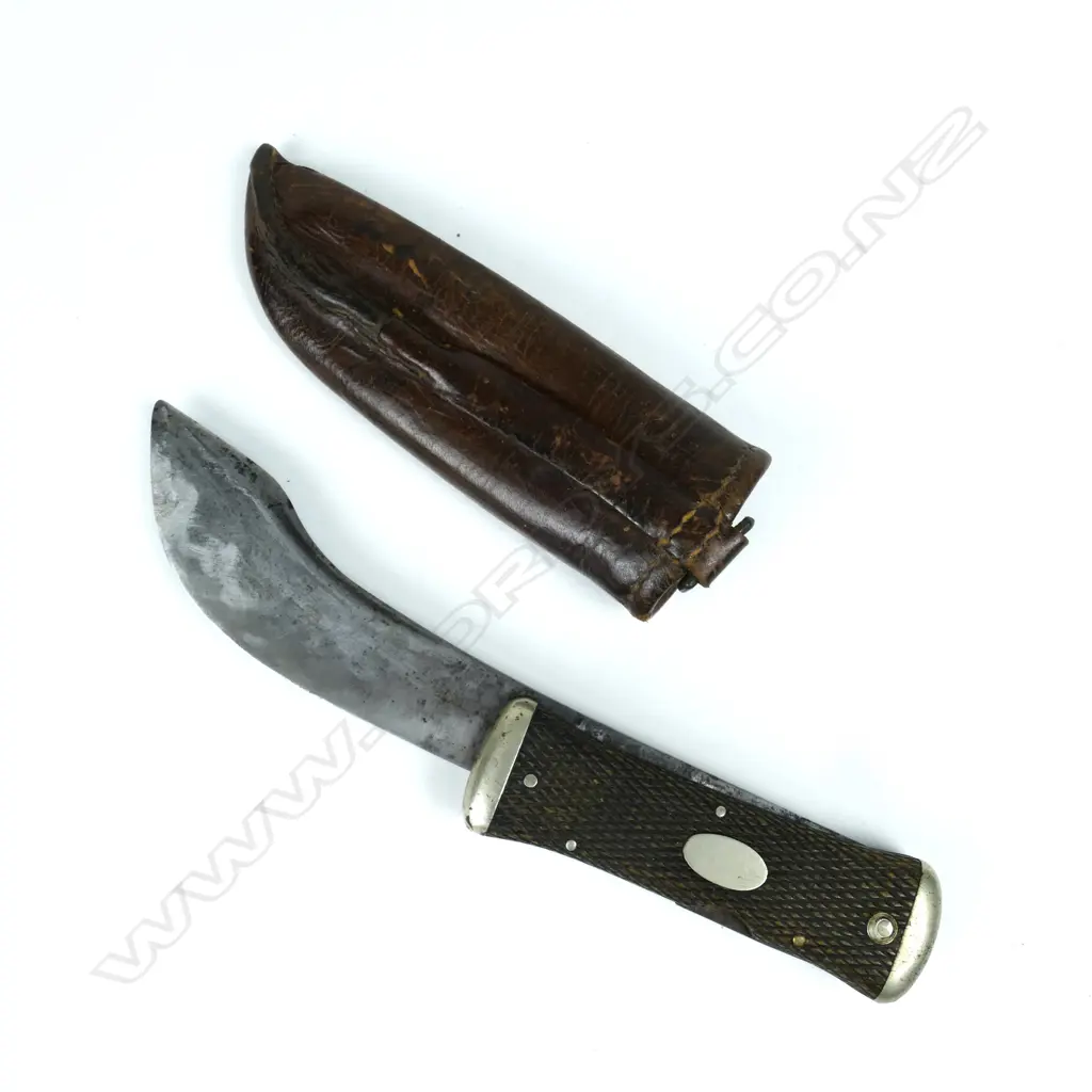 A Victorian lock-back hunting knife by W. Thornhill Image 1++