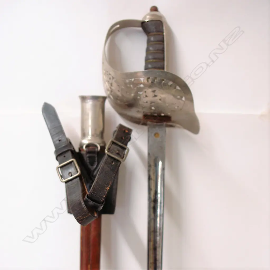 A Victorian 1821 pattern heavy officer's sword Image 1++
