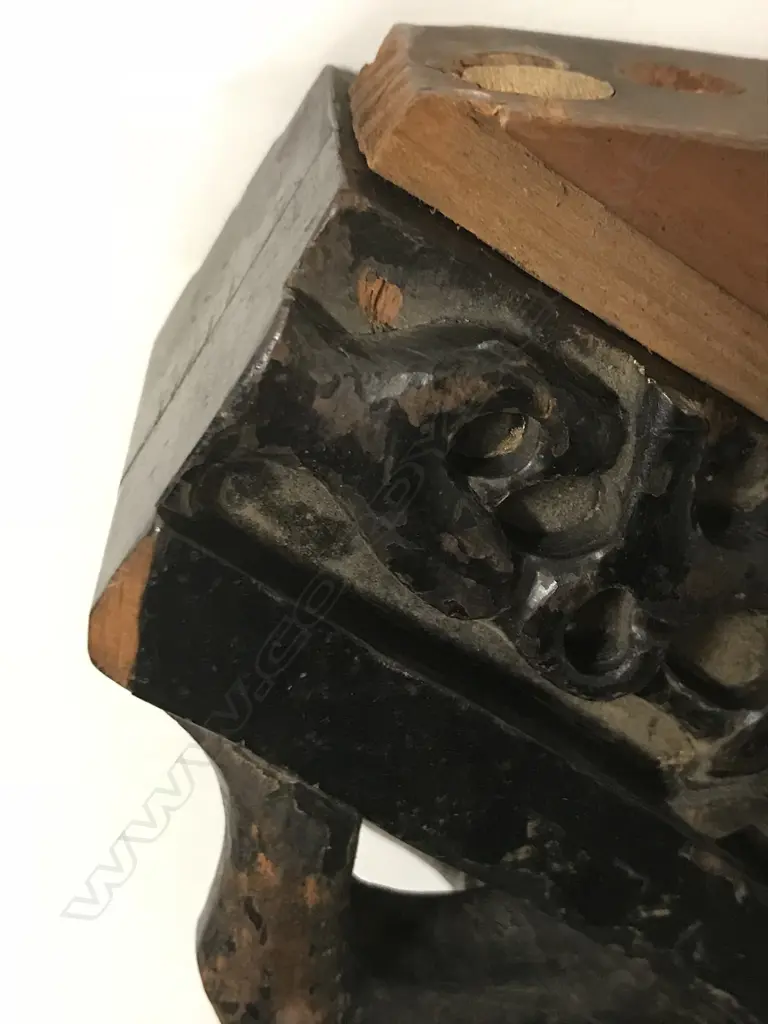 An old Maori carved waka stern post Image 1++