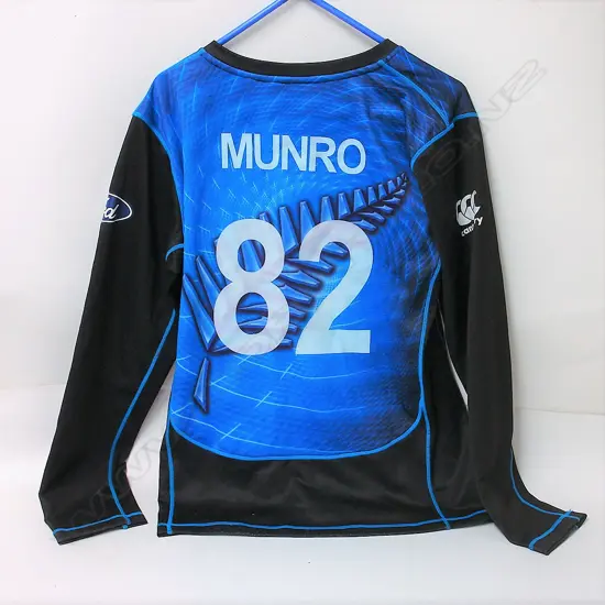 Colin Munro play worn N.Z. Cricket one day shirt
