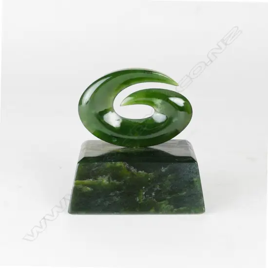 A small Neil Brown pounamu sculpture