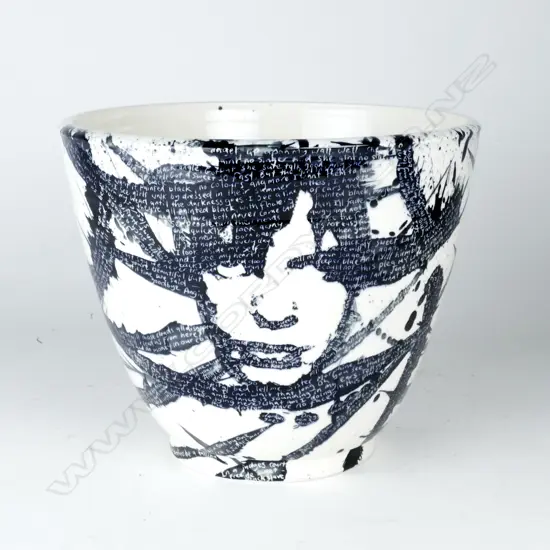 A large Jengis Poor pottery vase