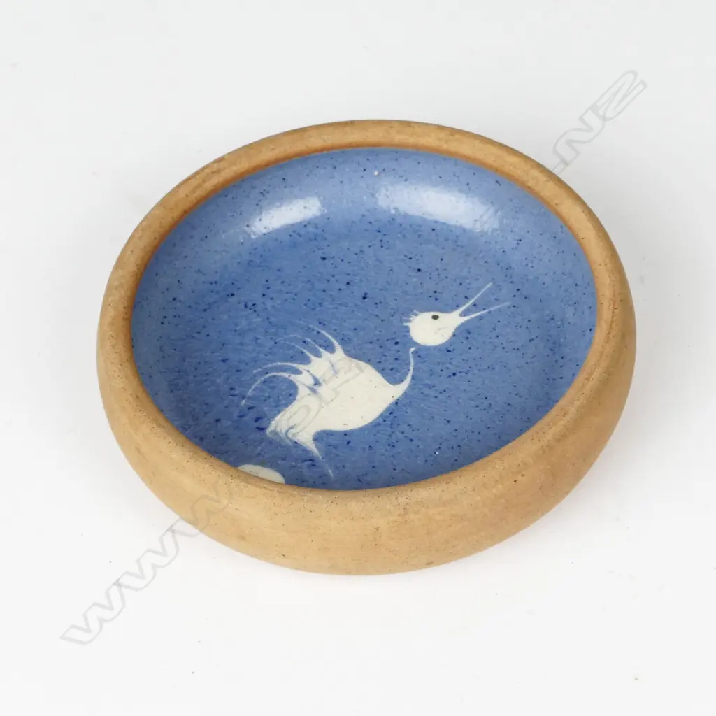 An early Len Castle pin dish Image 1++