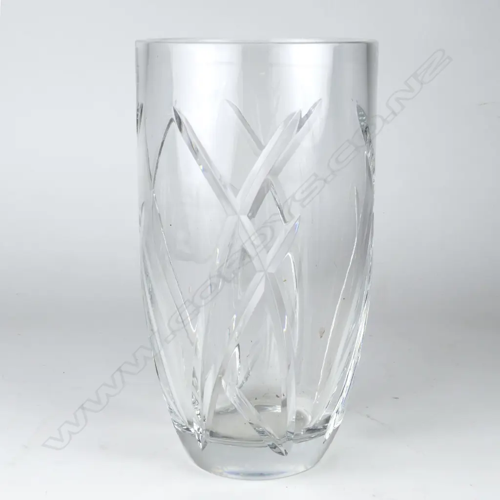 A John Rocha Waterford crystal vase Image 1++