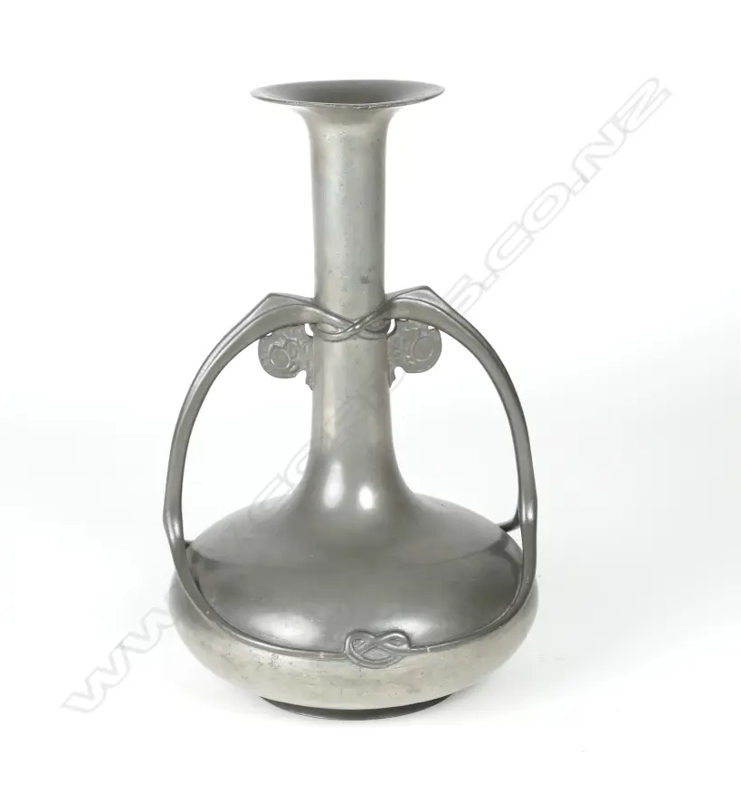 An English Pewter Art Nouveau vase Image 1++