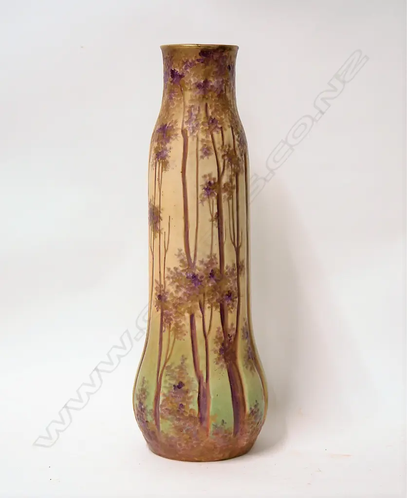 An Amphora tall vase Image 1++